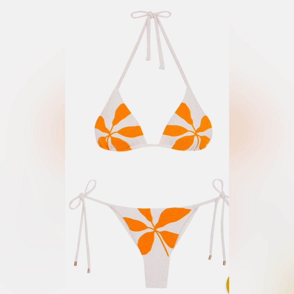 Vix Paula Hermanny Firenze Susan Tri bikini top with matching full bottoms .